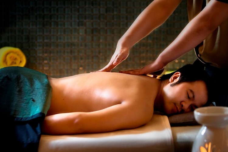 Aromatherapy   Massage Service